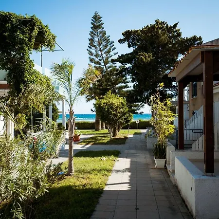 Odissea Beach House * Λάρνακα